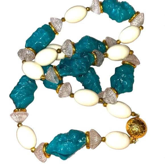 Vintage Beaded Faux Turquoise Bead White and Gold Necklace 30" - Picture 8 of 8
